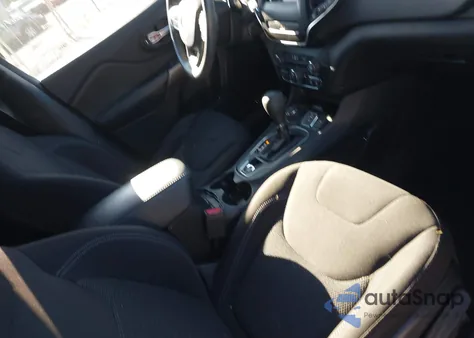 2019 Jeep Cherokee Latitude 4X4 z USA, uszkodzony, nr VIN 1C4PJMCB4KD484220